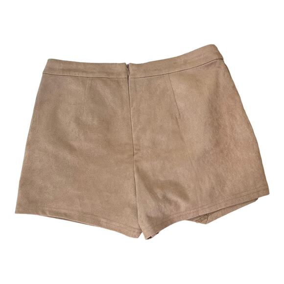 Lord & Taylor Design Lab faux suede tan skort pockets medium NWOT - Picture 2 of 4